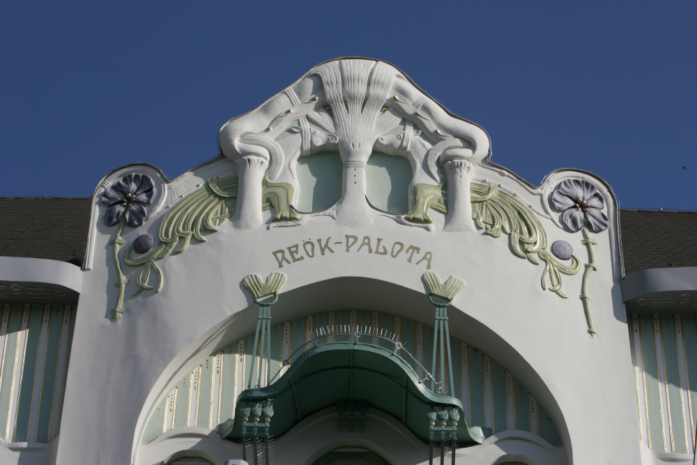 XXI. T&aacute;blak&eacute;pfest&eacute;szeti Bienn&aacute;l&eacute;: m&aacute;r v&aacute;rjuk a nevez&eacute;seket